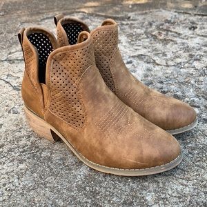 Pierre Dumas Booties